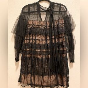 Gianni Bini lace dress size small ruffle detail